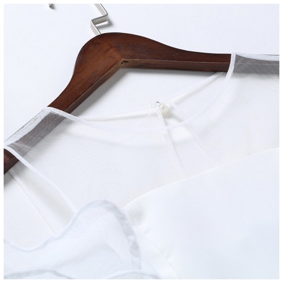 🎁 White Layered Tulle Side Sleeve Top - Picture 7 of 8